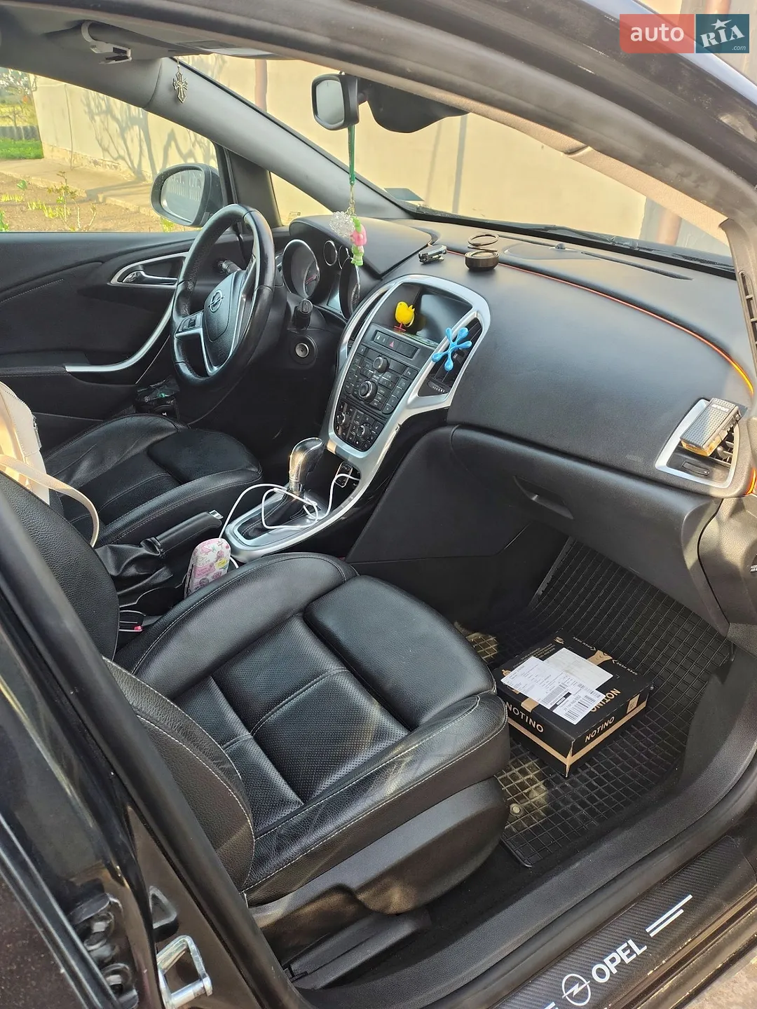 2011 Opel Astra - мініатюра 2