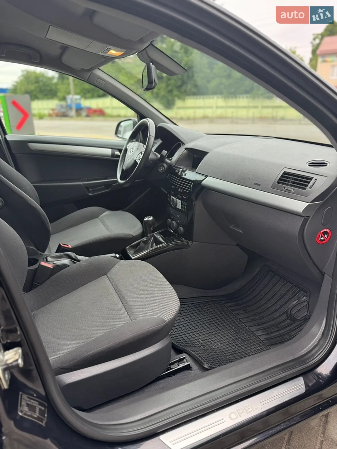 2010 Opel Astra - мініатюра 38