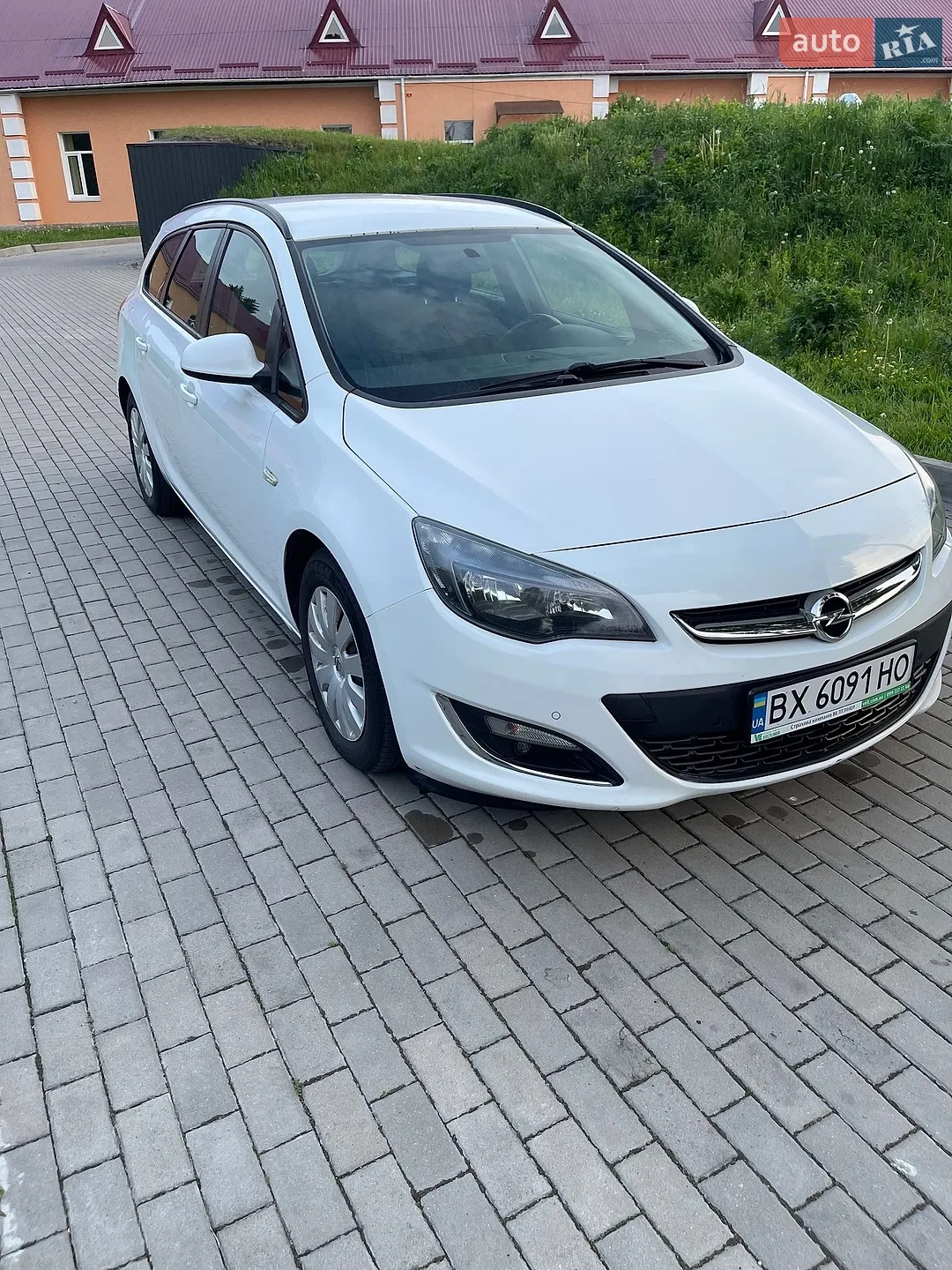 2012 Opel Astra - фото 1