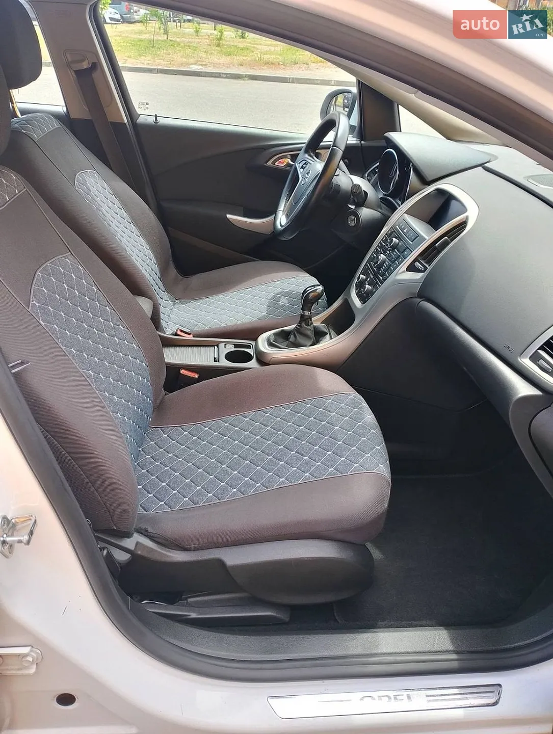2010 Opel Astra - мініатюра 4