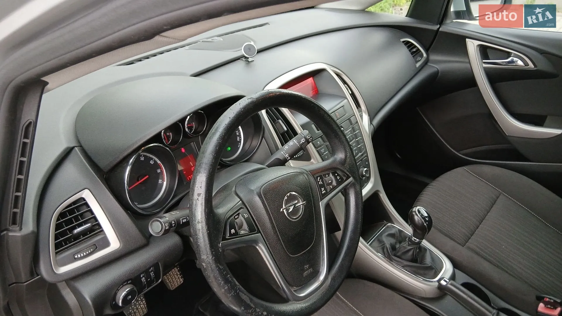 2010 Opel Astra - мініатюра 28
