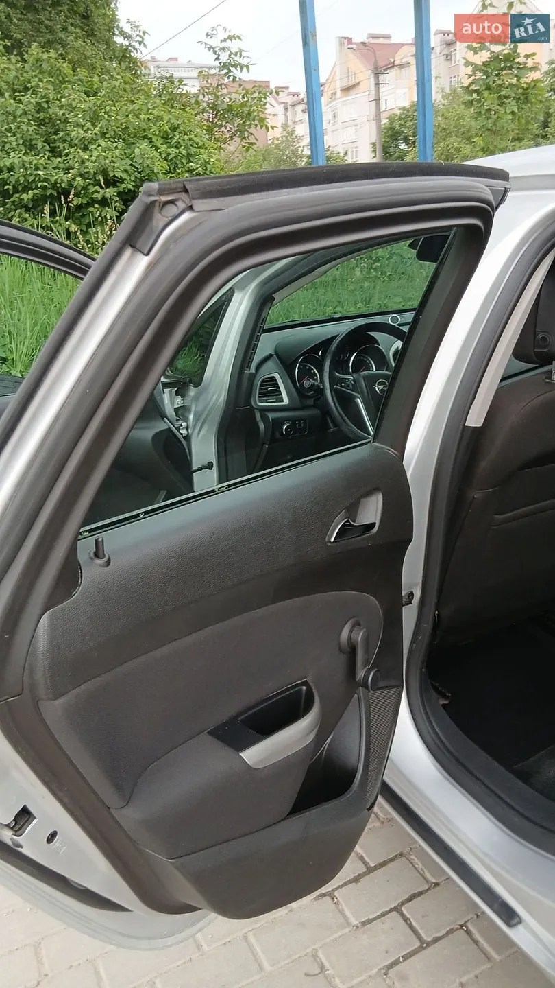2010 Opel Astra - мініатюра 54