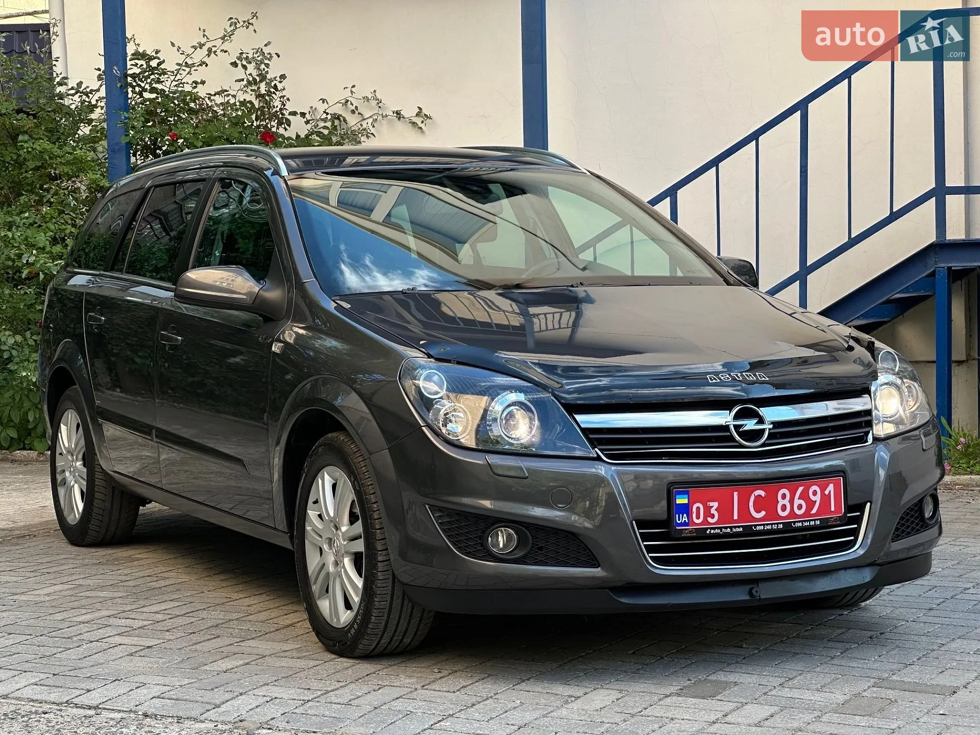 2010 Opel Astra - мініатюра 2