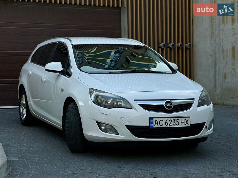 2011 Opel Astra, VIN W0LPF8EH6C8047211:plate — фото 1 (autoria)