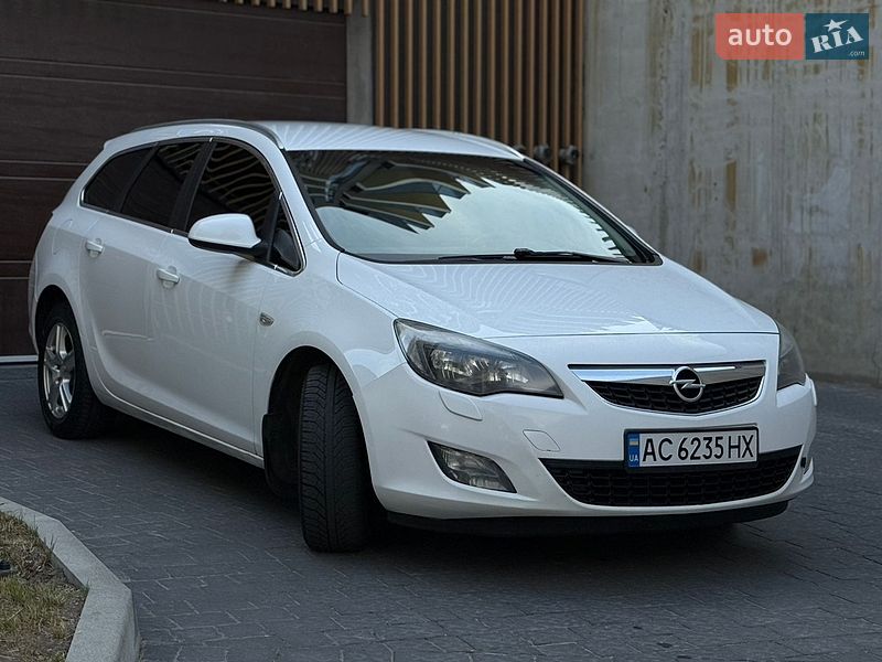 Универсал Opel Astra 2011 в Львове фото 3 Универсал Opel Astra 2011 в Львове