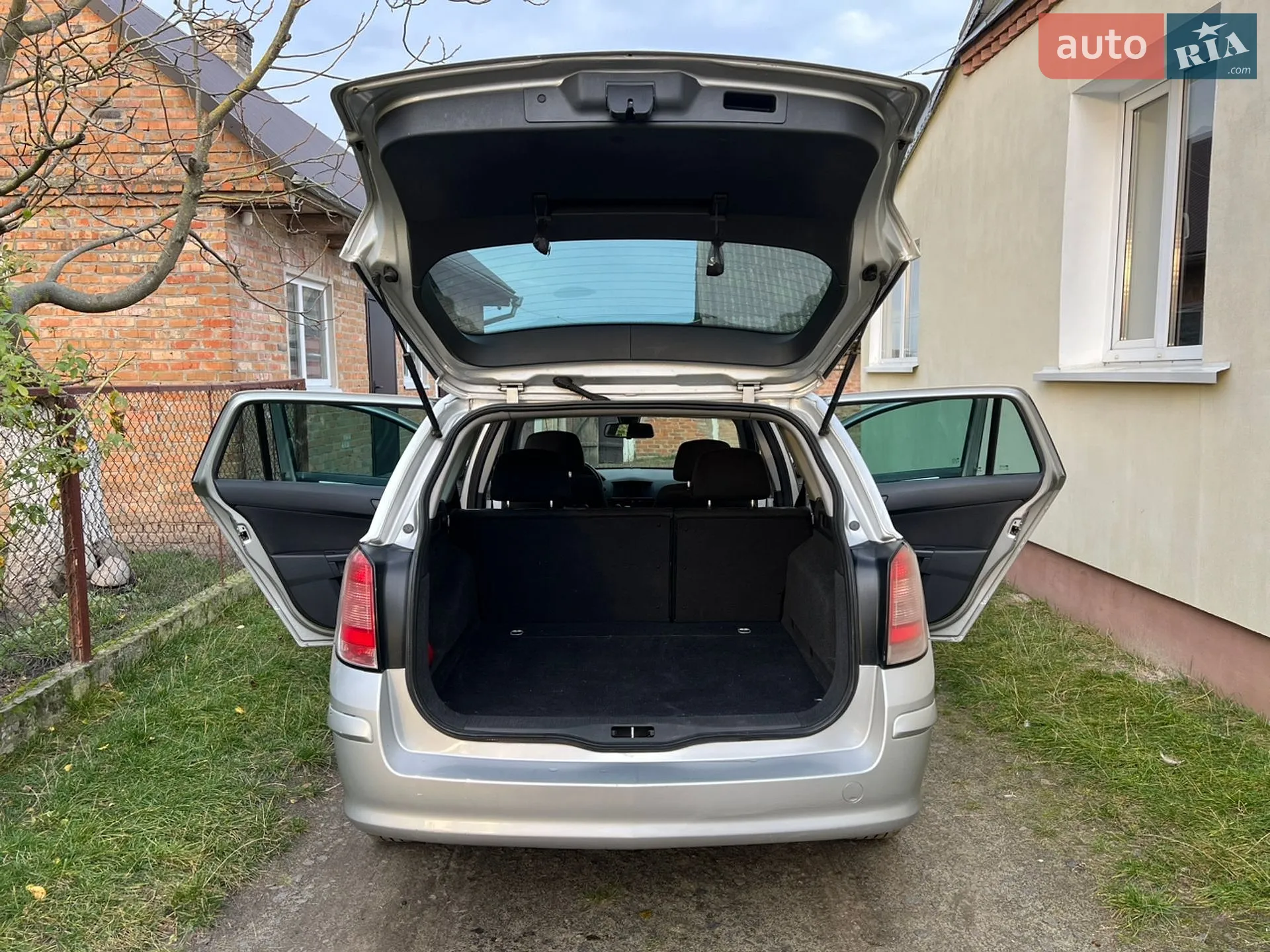 2010 Opel Astra - мініатюра 12