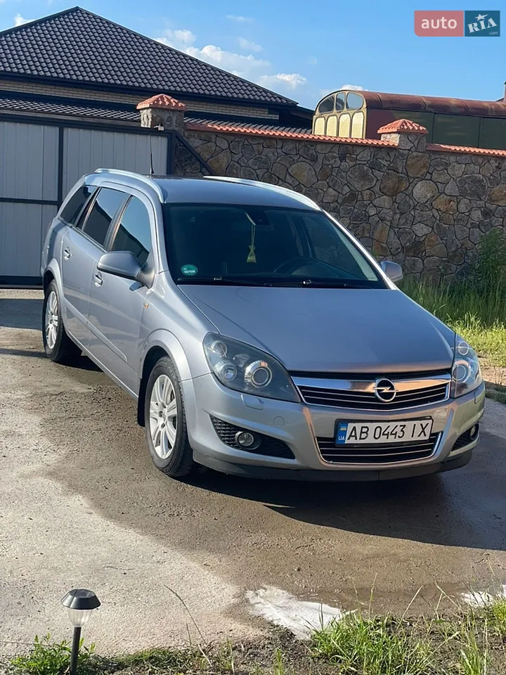 2010 Opel Astra - мініатюра 16