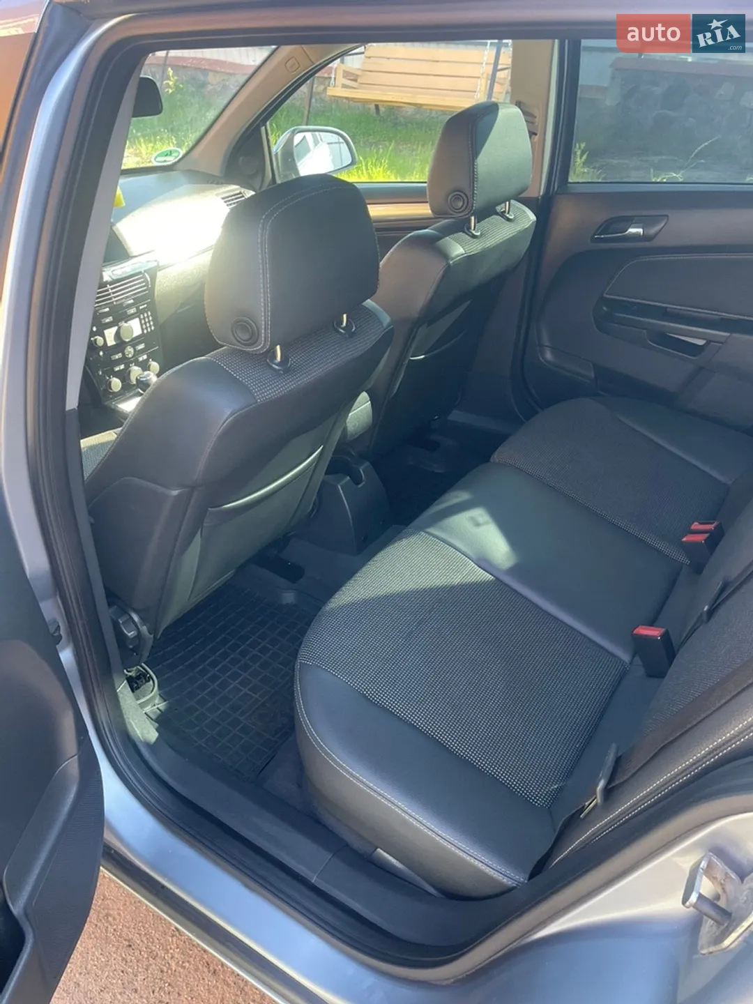 2010 Opel Astra - мініатюра 12