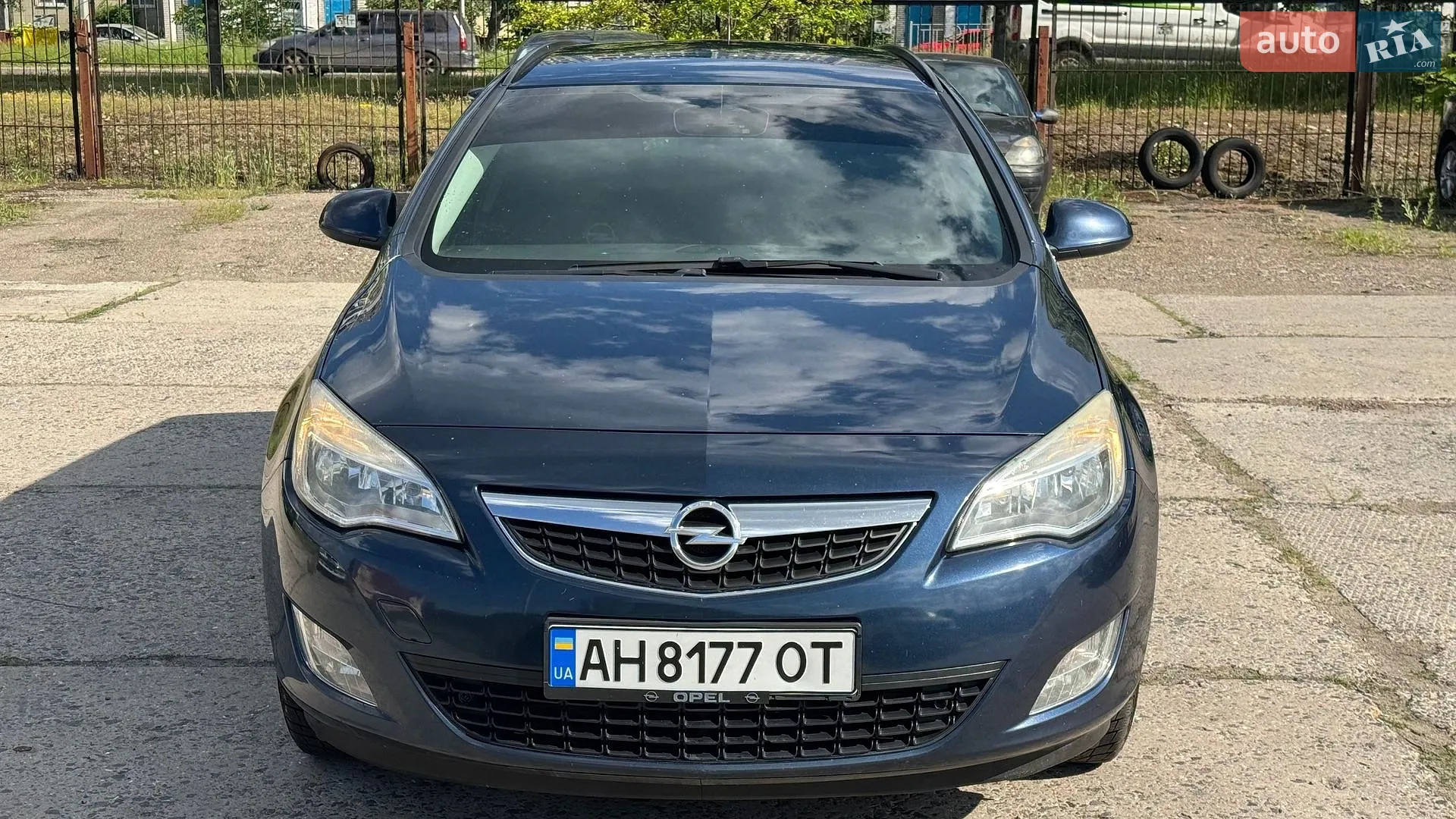 2011 Opel Astra - мініатюра 2