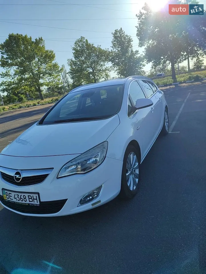 2011 Opel Astra - мініатюра 8