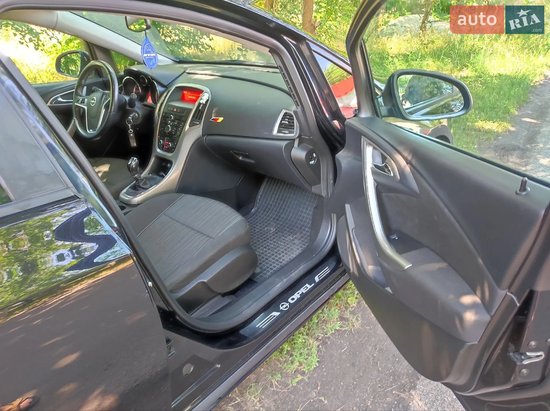 2011 Opel Astra - мініатюра 21