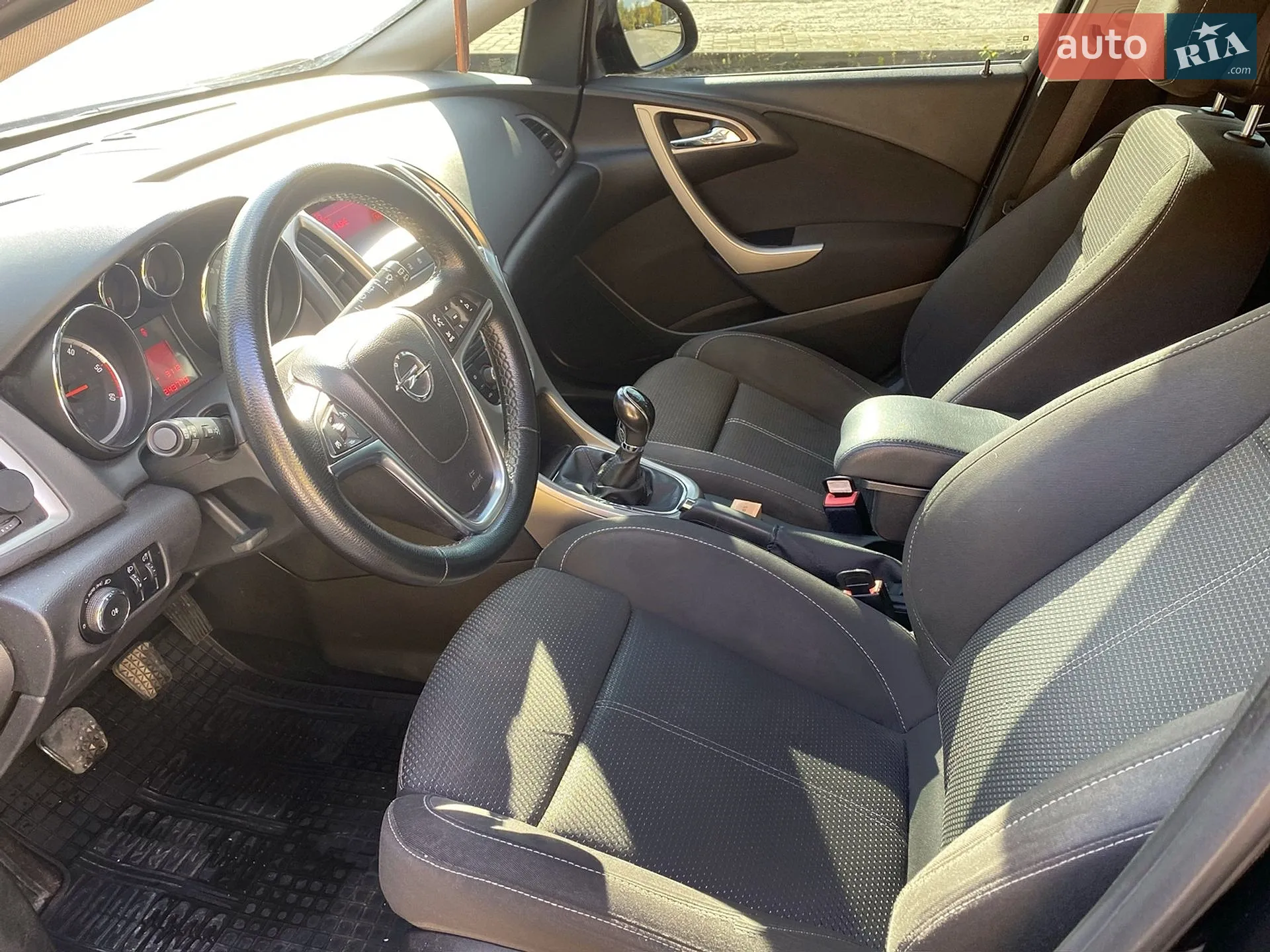 2011 Opel Astra - мініатюра 8