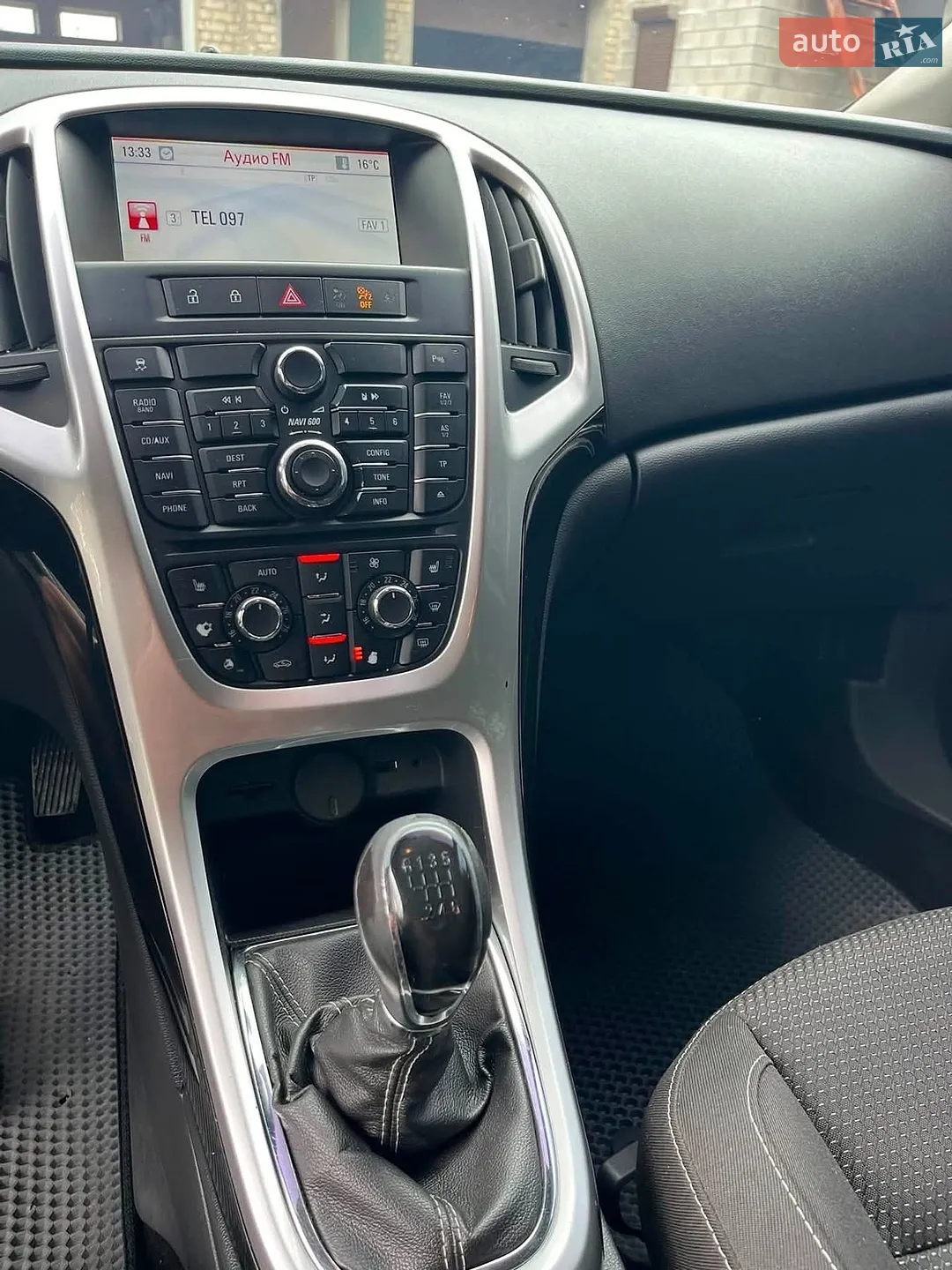 2011 Opel Astra - мініатюра 13