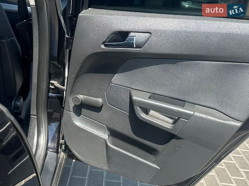 Хэтчбек Opel Astra 2006 в Киеве