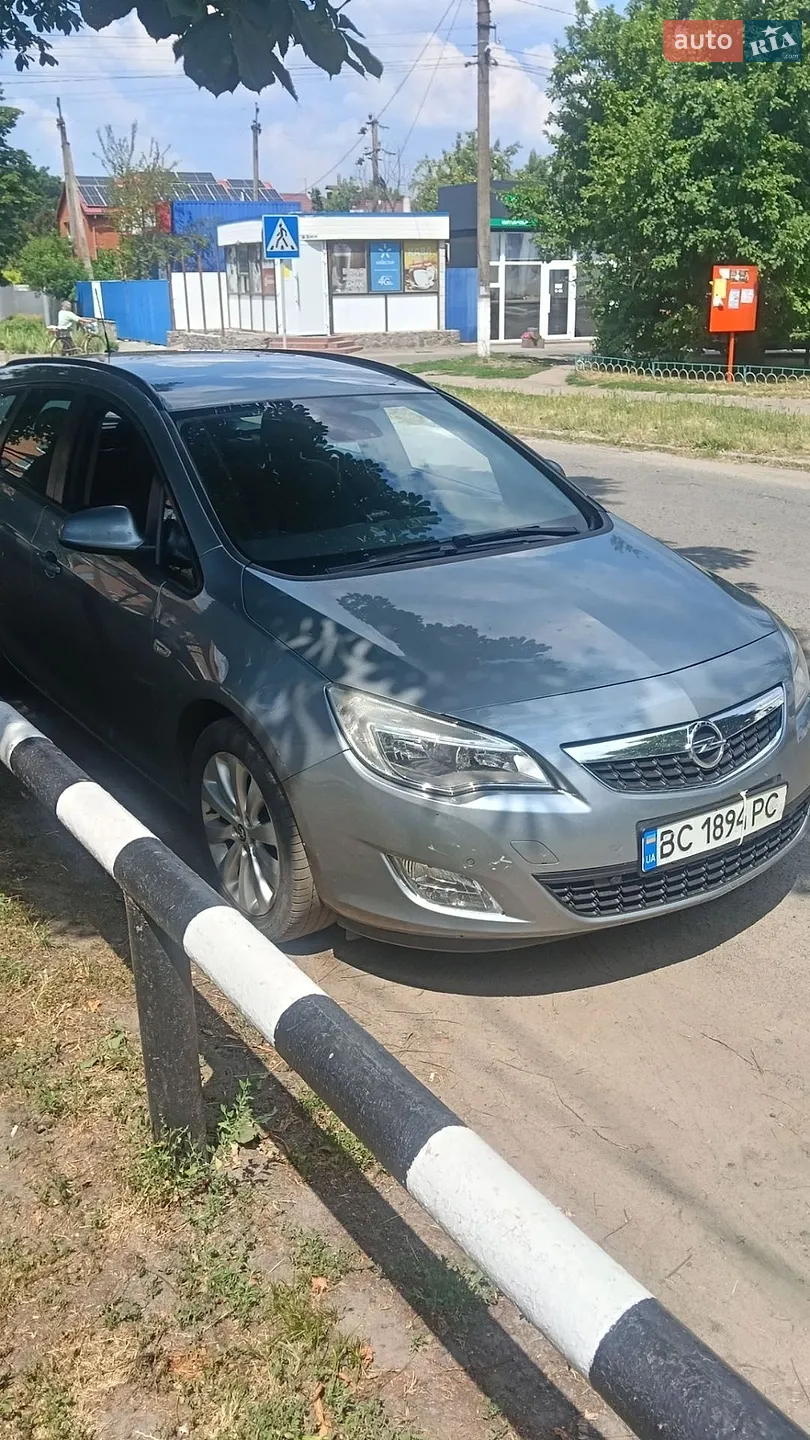 2010 Opel Astra - мініатюра 7