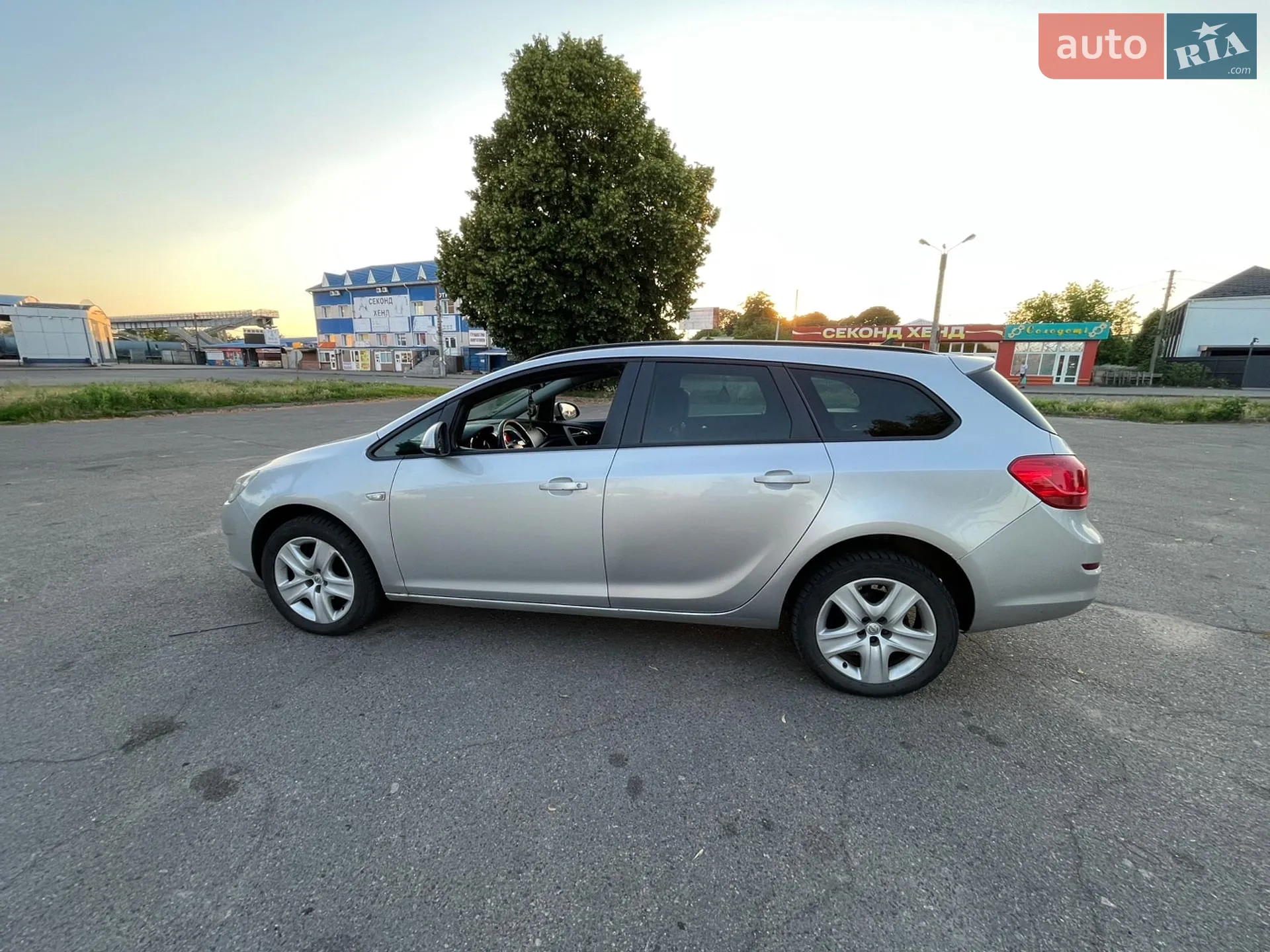 2011 Opel Astra - мініатюра 10