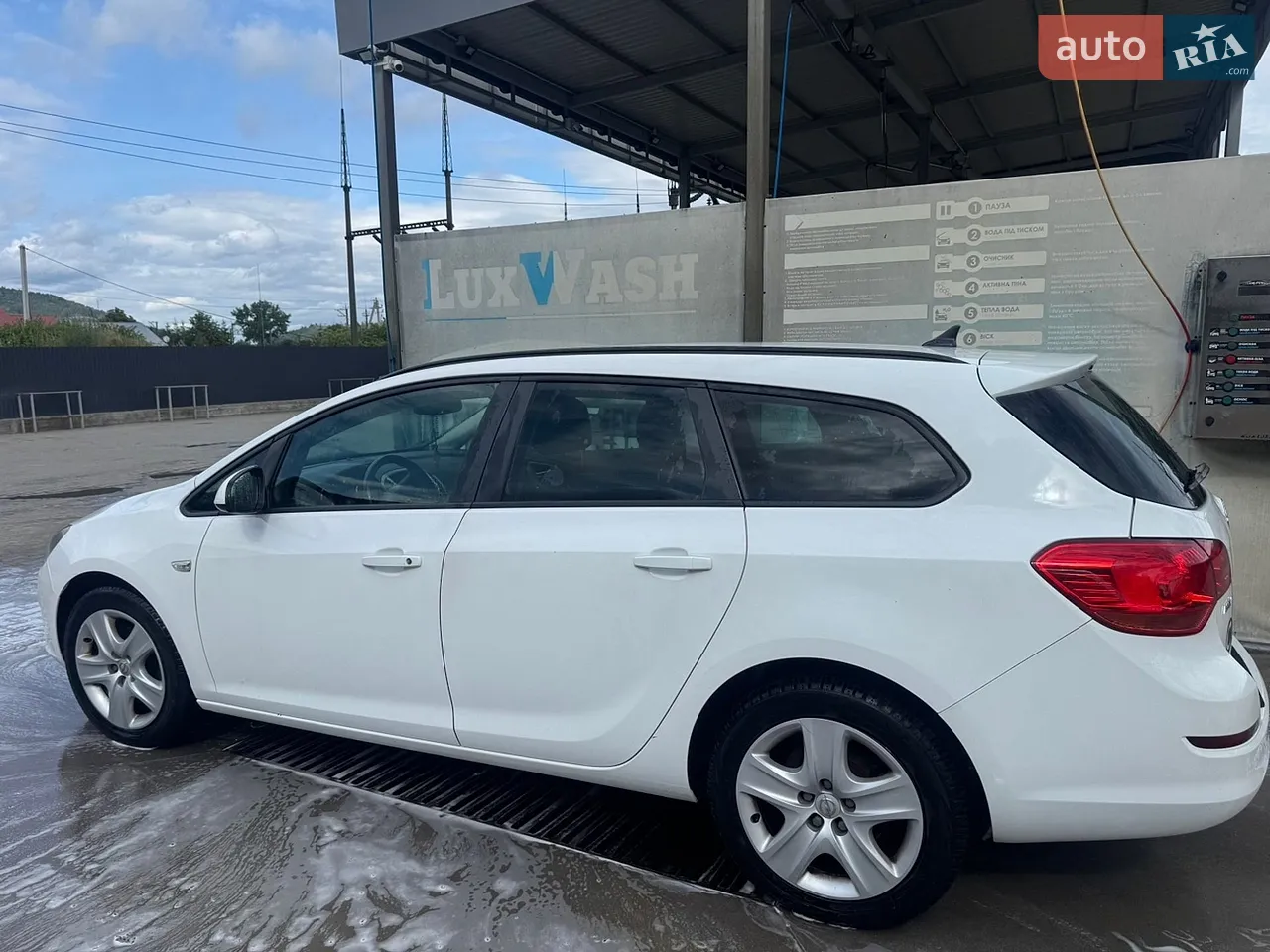 2010 Opel Astra - мініатюра 16