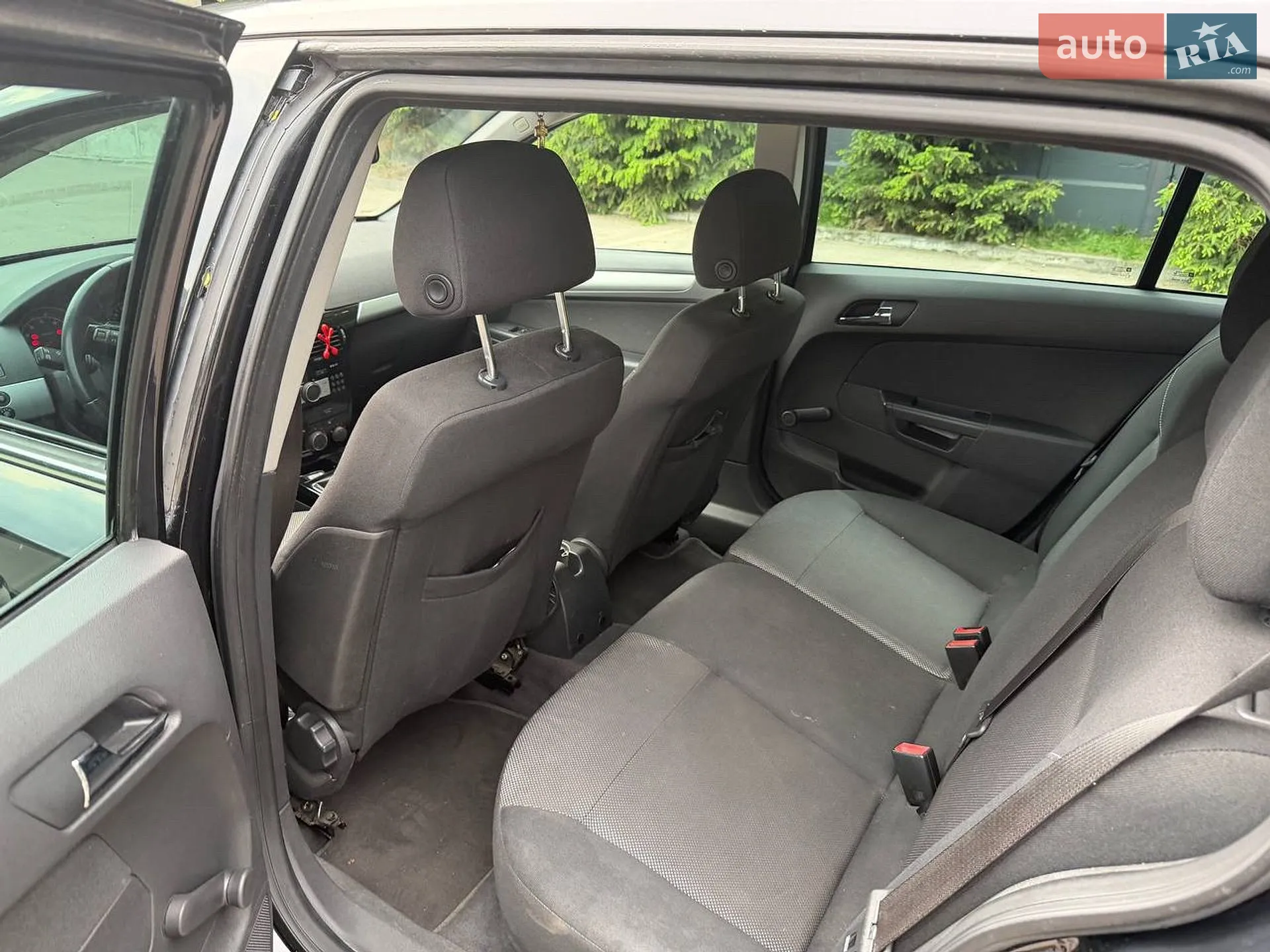 2010 Opel Astra - мініатюра 8