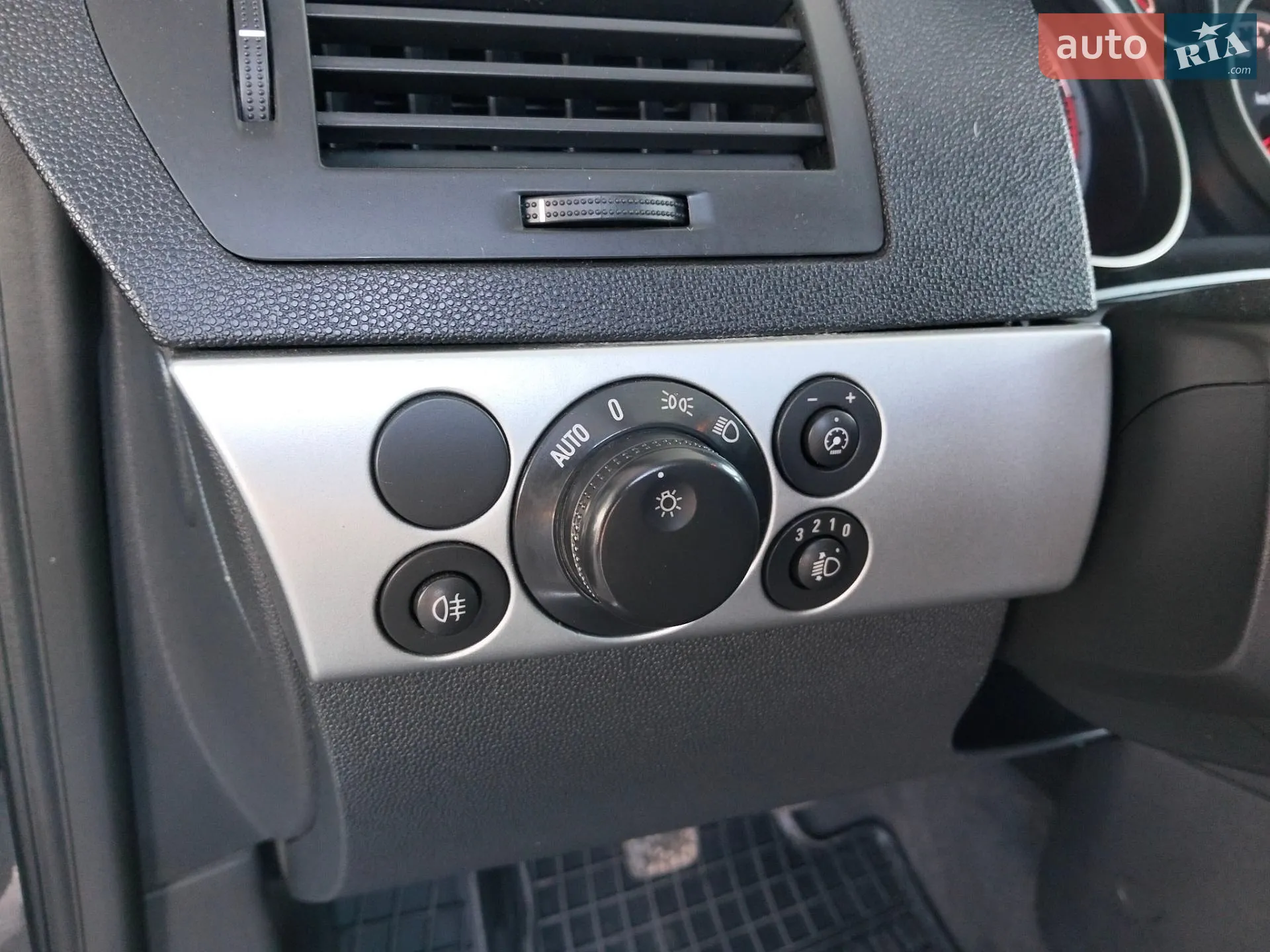 2010 Opel Astra - мініатюра 39