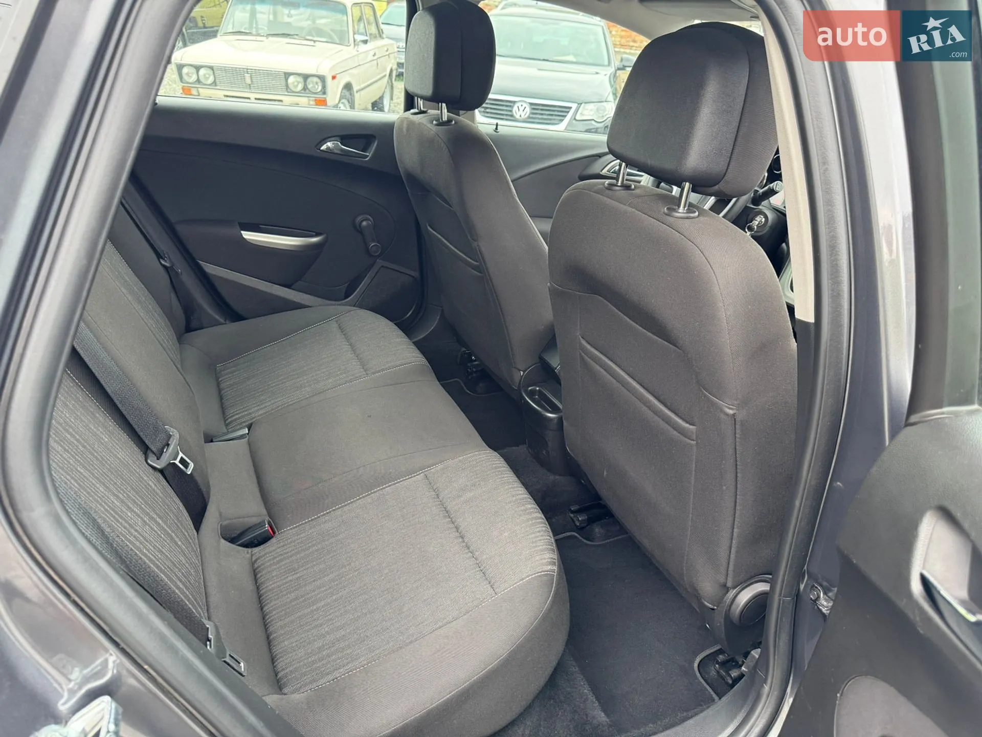 2010 Opel Astra - мініатюра 17
