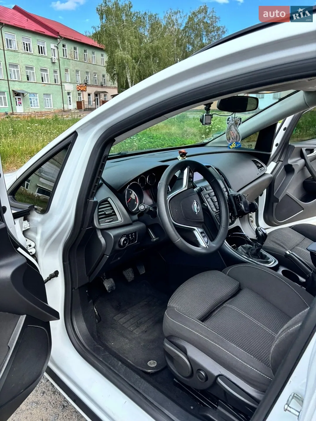 2011 Opel Astra - мініатюра 21