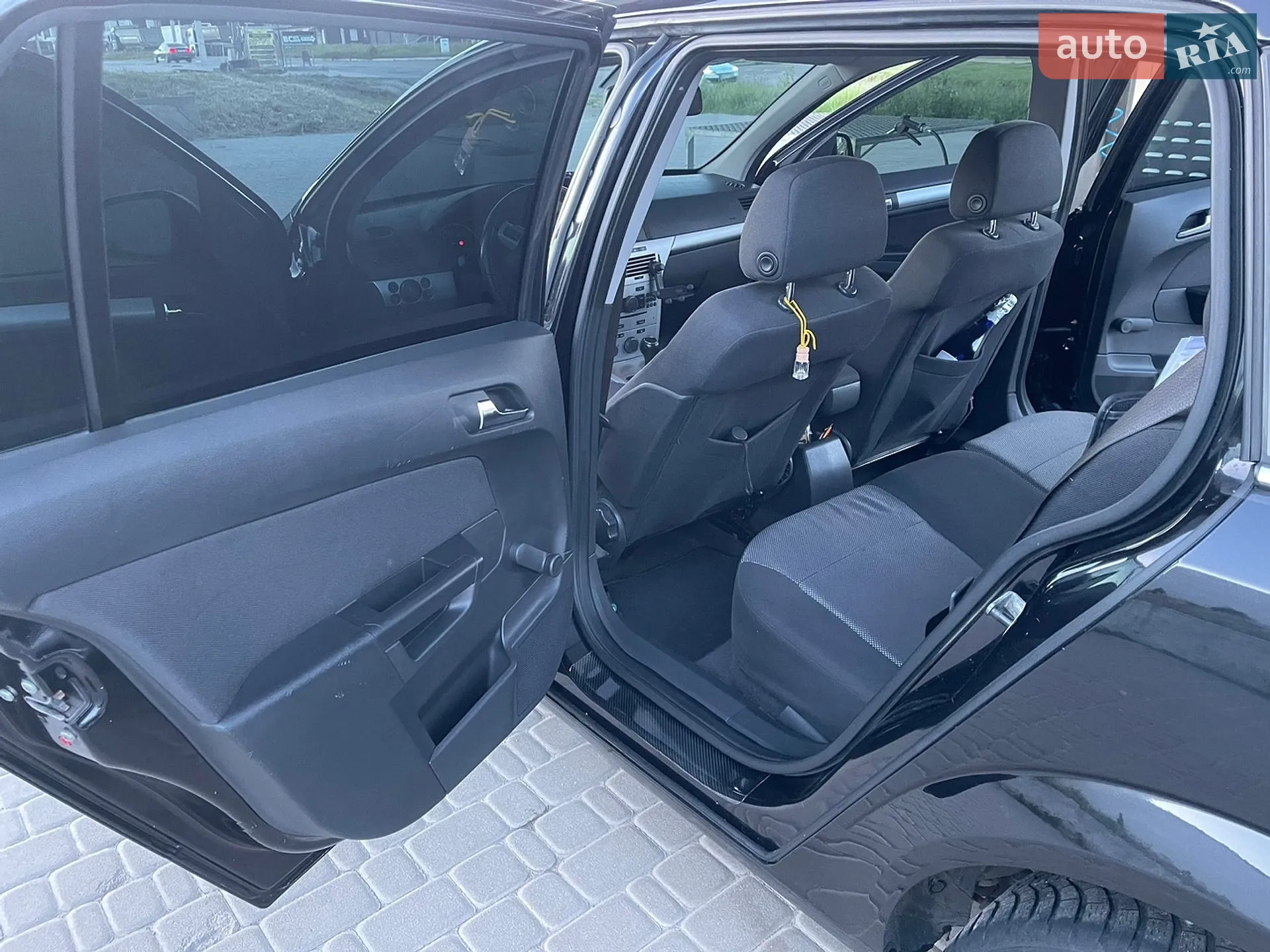 2010 Opel Astra - мініатюра 9
