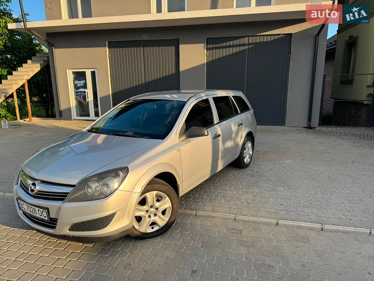 2010 Opel Astra - мініатюра 12