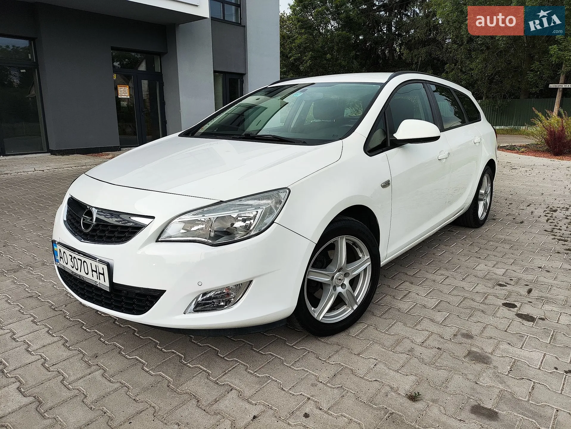 2011 Opel Astra - фото 1