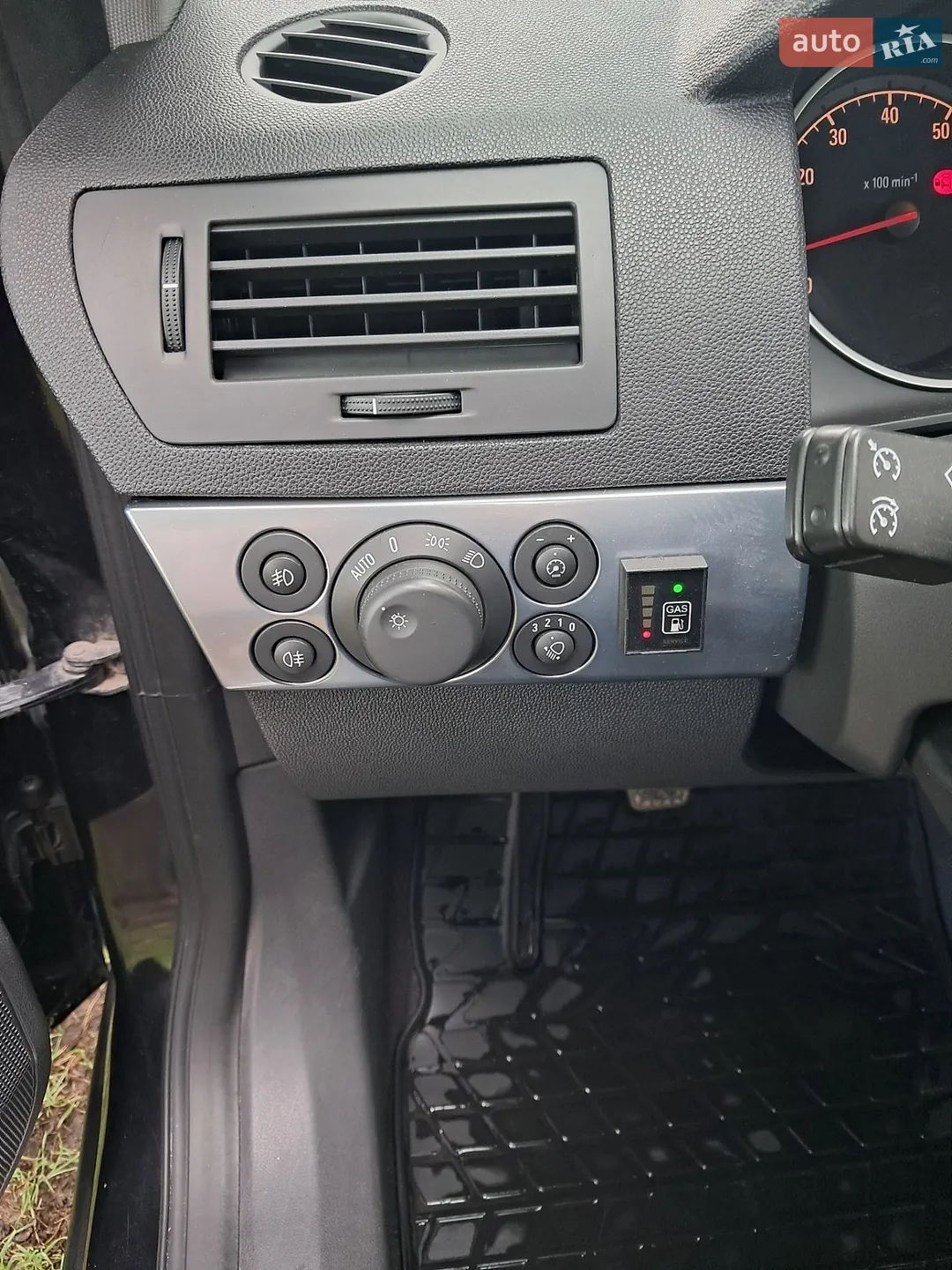 2010 Opel Astra - мініатюра 9