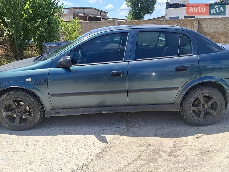 Opel Astra 2004