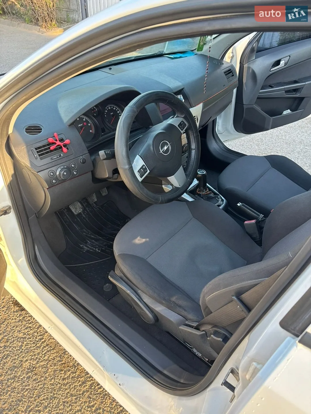 2010 Opel Astra - мініатюра 25