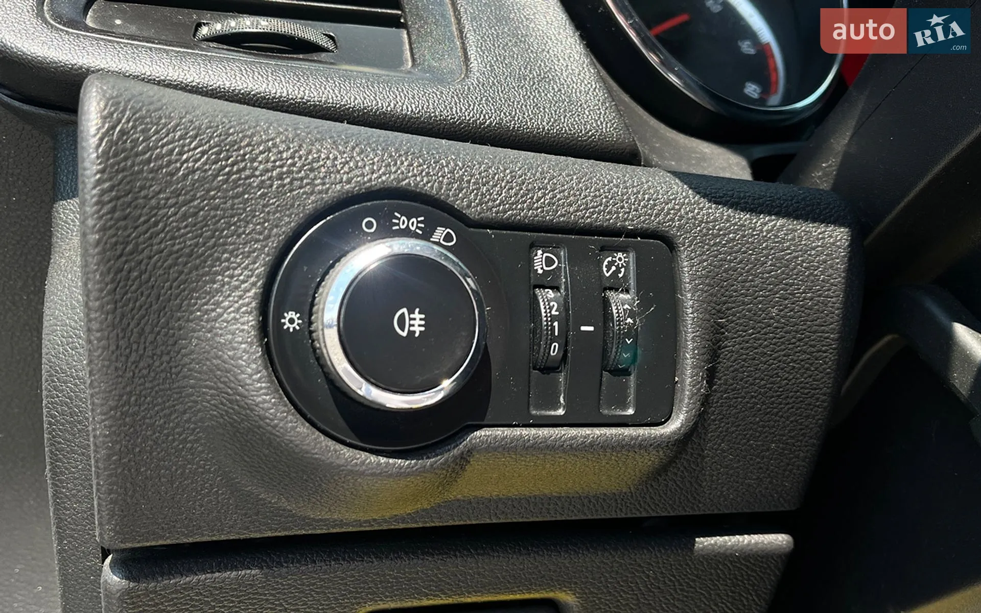 2011 Opel Astra - мініатюра 13