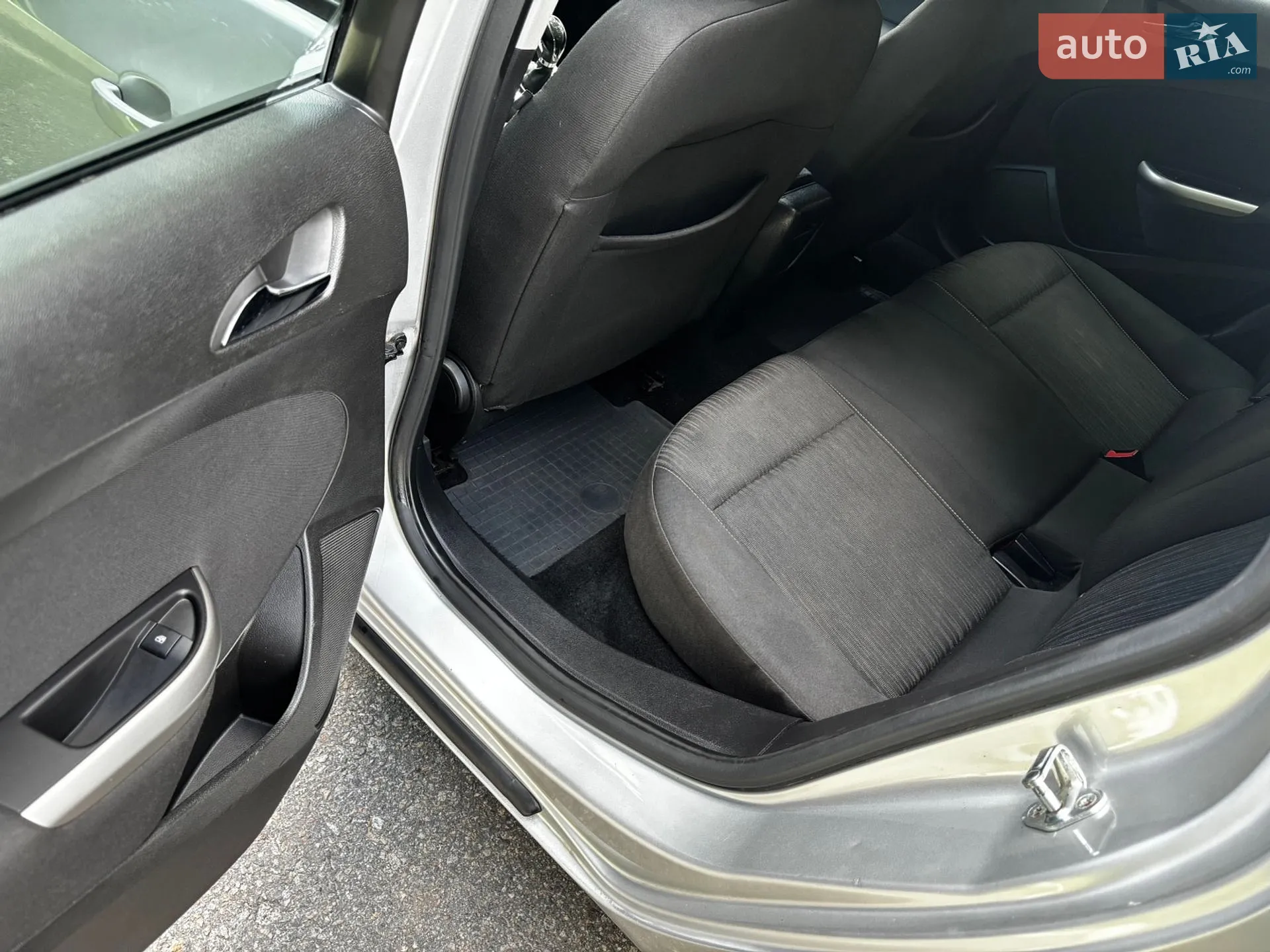 2010 Opel Astra - мініатюра 10