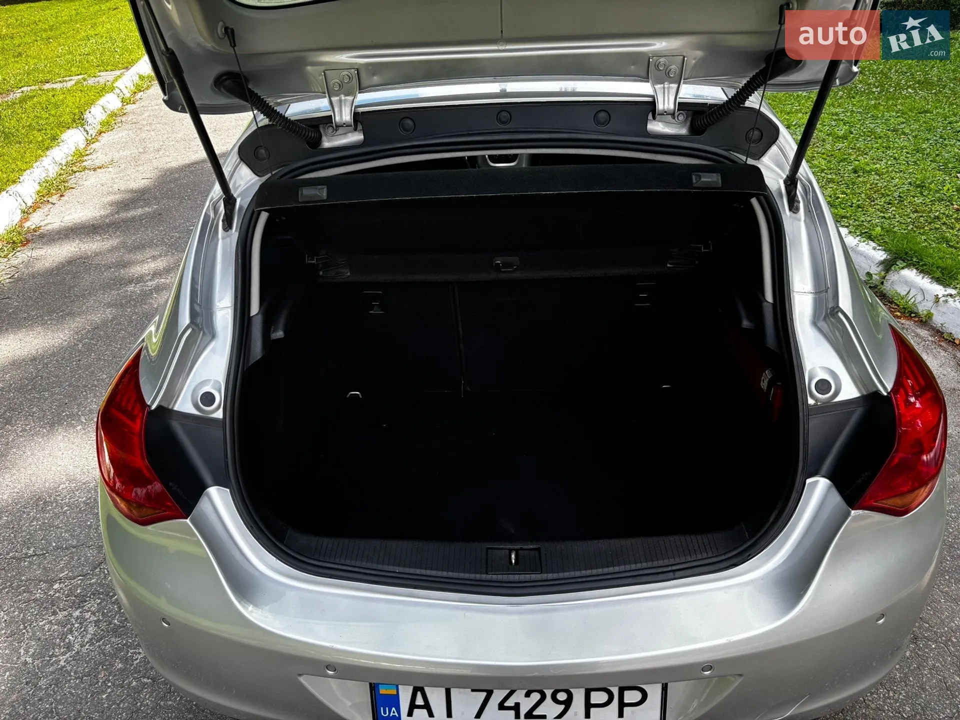 2010 Opel Astra - мініатюра 11