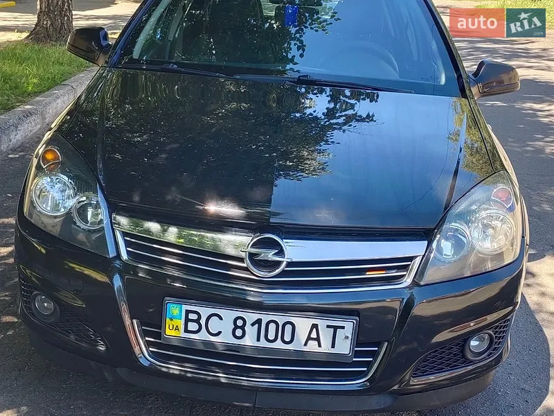 Opel Astra 2011