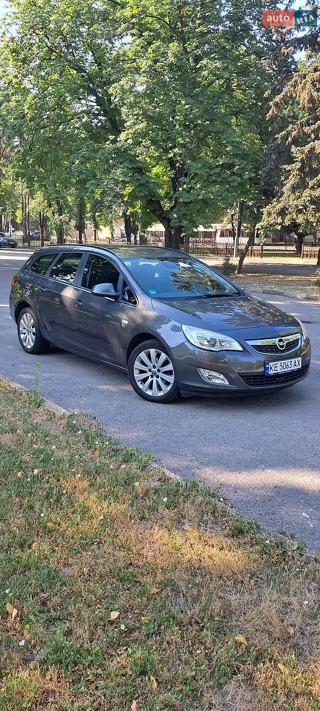 2012 Opel Astra - фото 1
