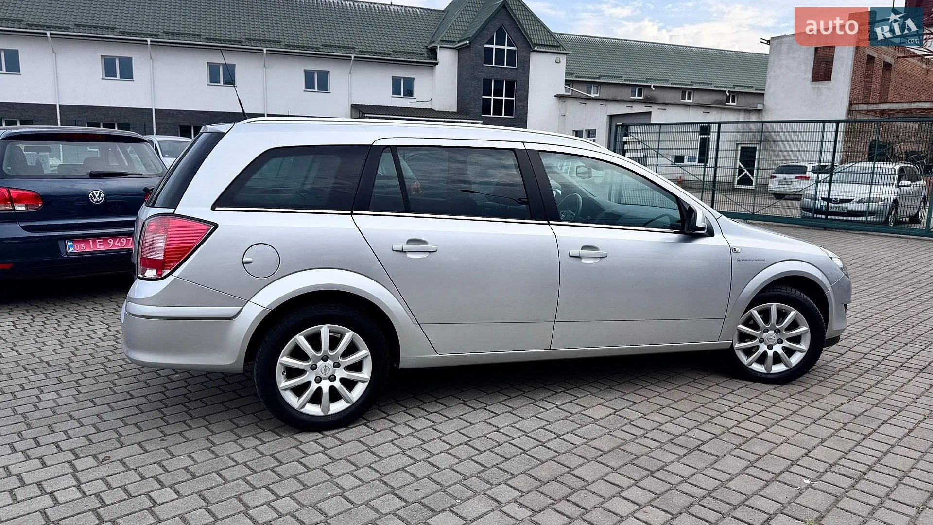 2010 Opel Astra - мініатюра 6