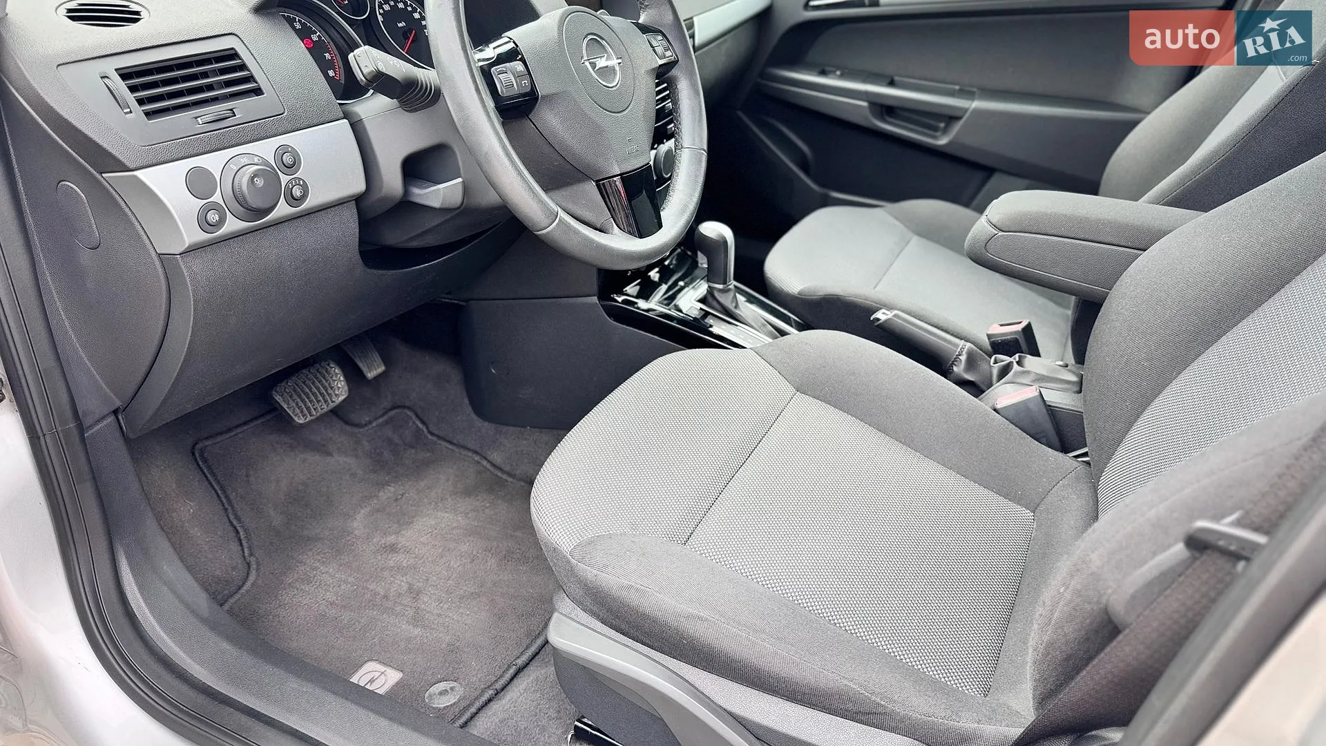 2010 Opel Astra - мініатюра 12