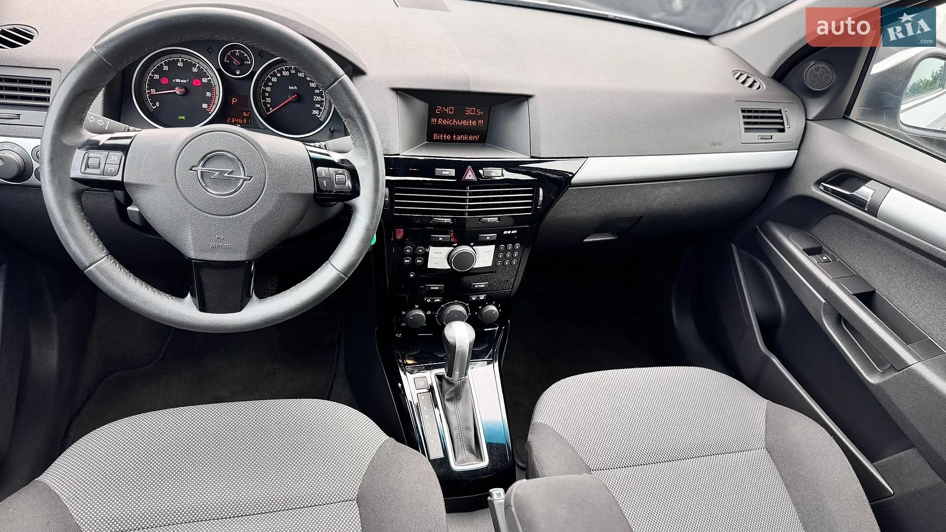 2010 Opel Astra - мініатюра 16