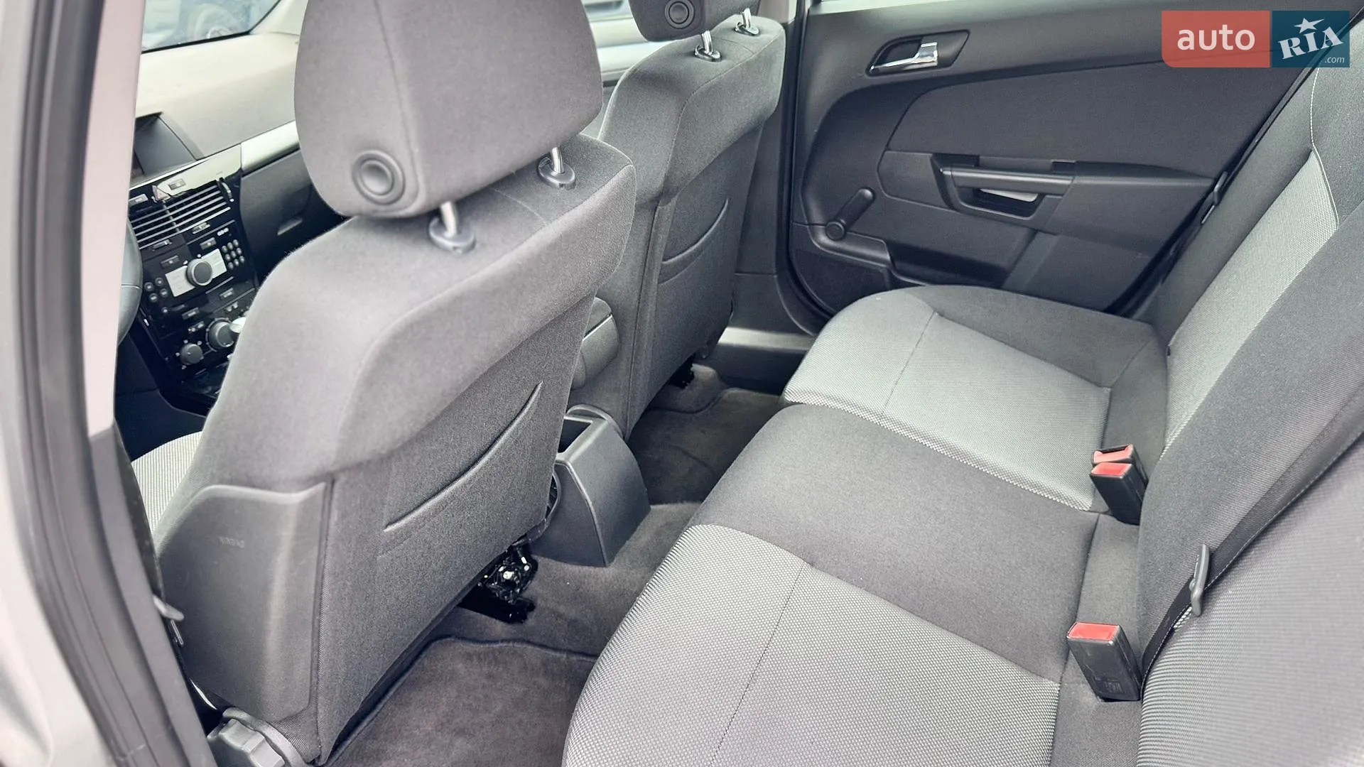 2010 Opel Astra - мініатюра 17