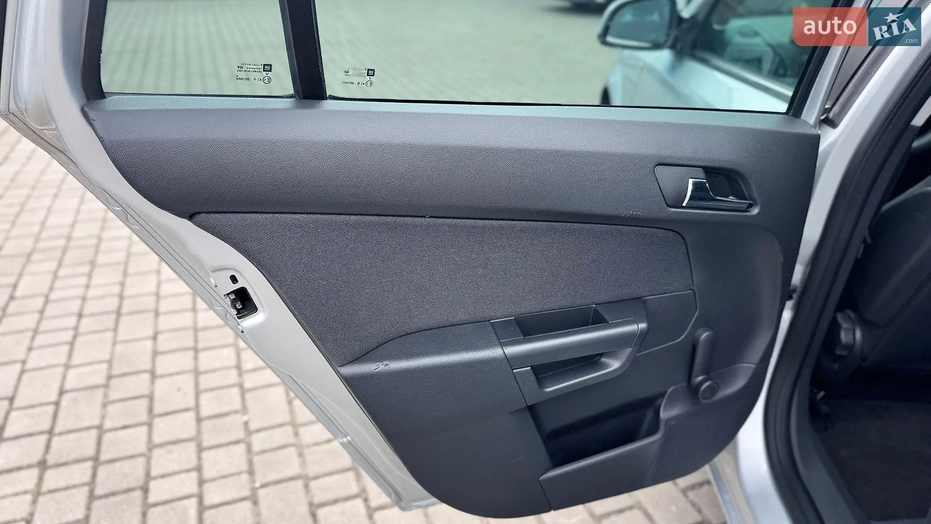 2010 Opel Astra - мініатюра 19