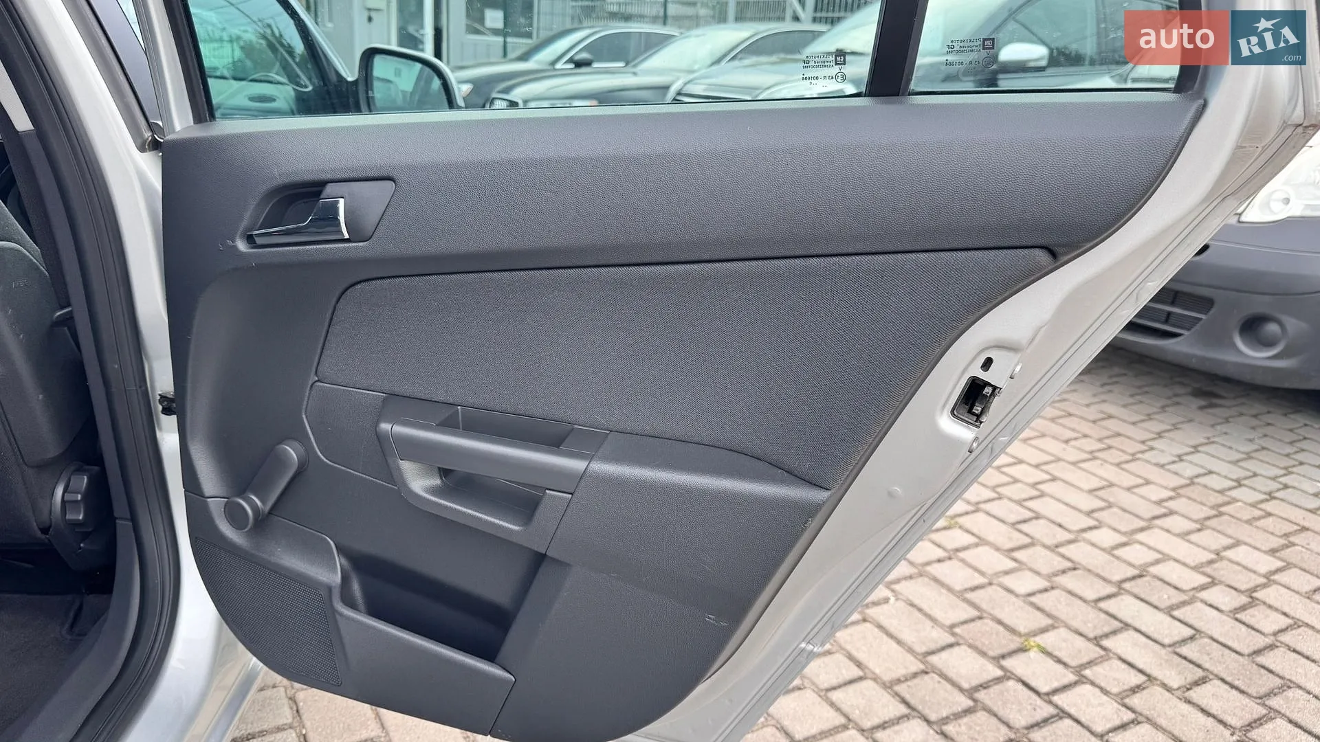 2010 Opel Astra - мініатюра 22