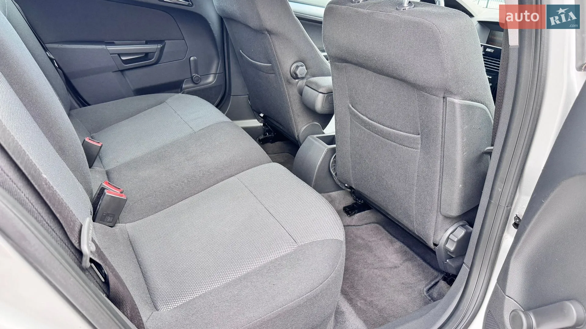 2010 Opel Astra - мініатюра 23