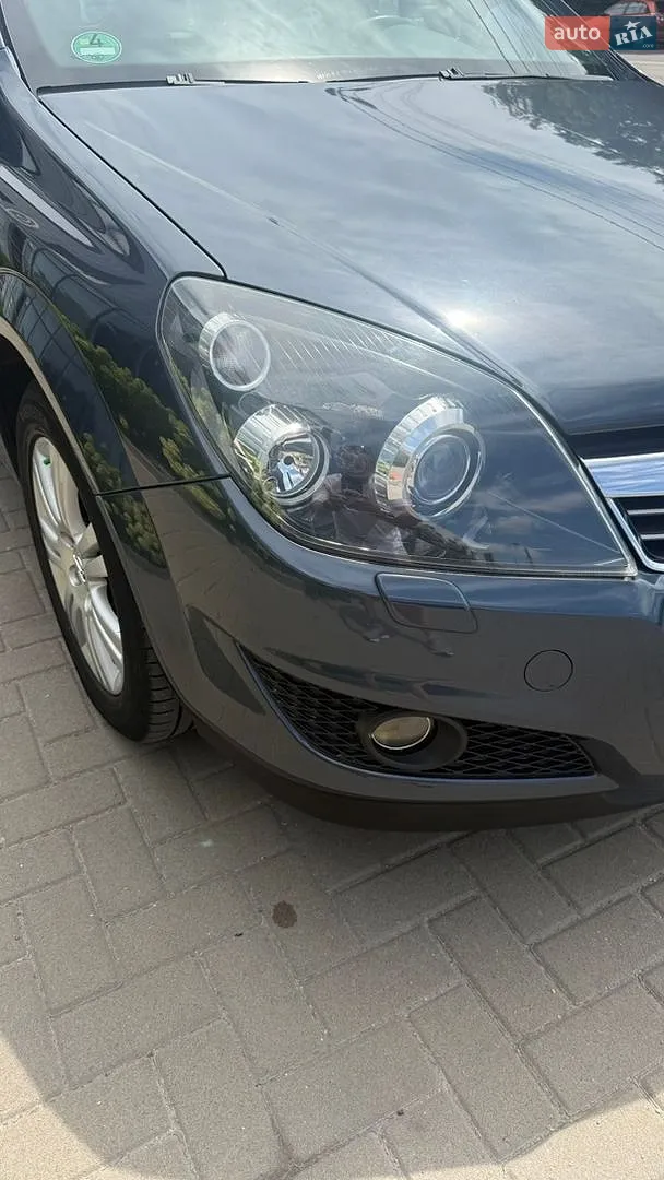 2010 Opel Astra - мініатюра 12