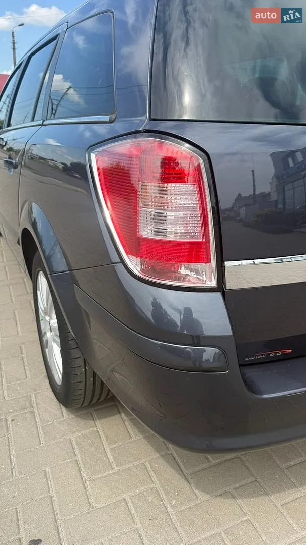 2010 Opel Astra - мініатюра 6