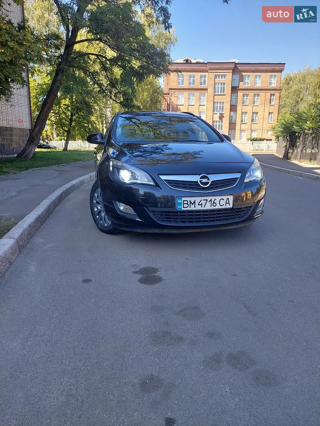 2011 Opel Astra - фото 1