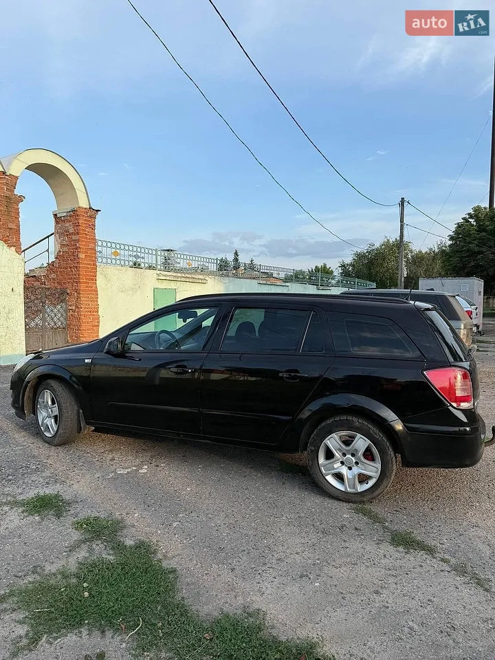 2010 Opel Astra - мініатюра 10