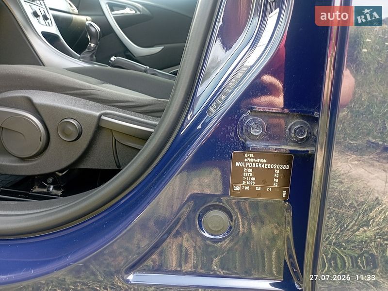 Универсал Opel Astra 2013 в Ровно