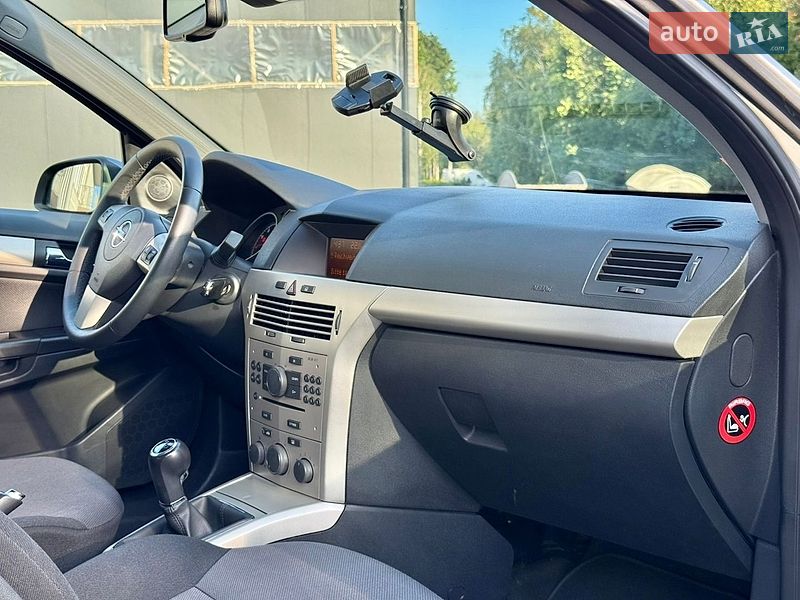 Хэтчбек Opel Astra 2007 в Лубнах фото 26 Хэтчбек Opel Astra 2007 в Лубнах