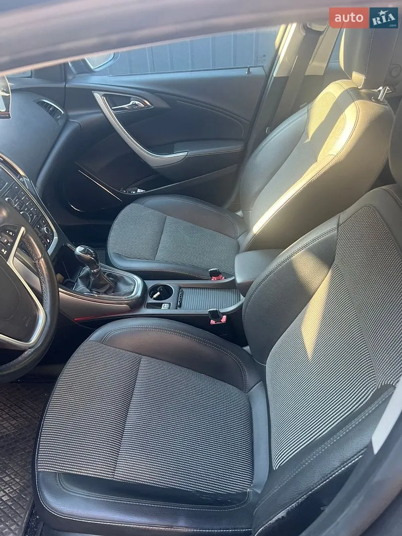 2011 Opel Astra - мініатюра 4